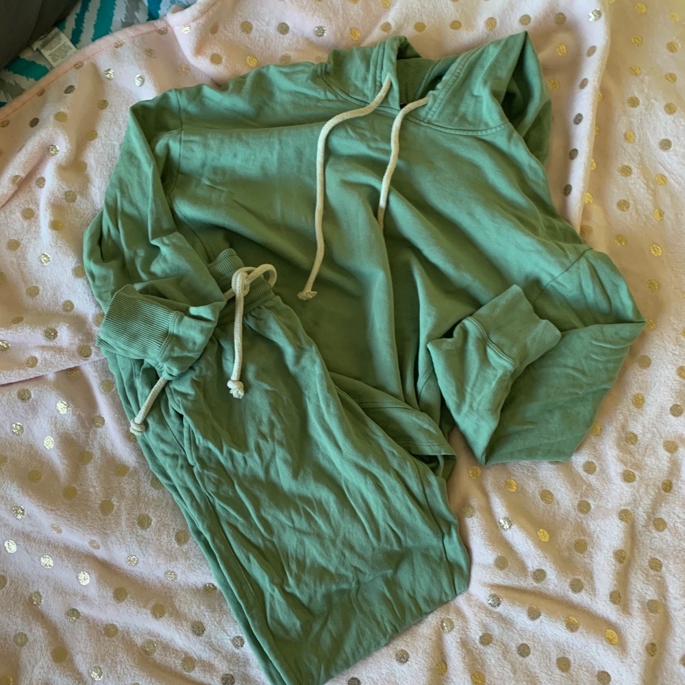 Universal Thread green drawstring sweatsuit - M